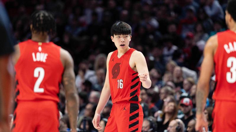 卡佩罗：斯帕莱蒂不能执着于某些固定阵型，他要学会灵活变通（卡佩罗：斯帕莱蒂别死守阵型，应学会灵活调整）