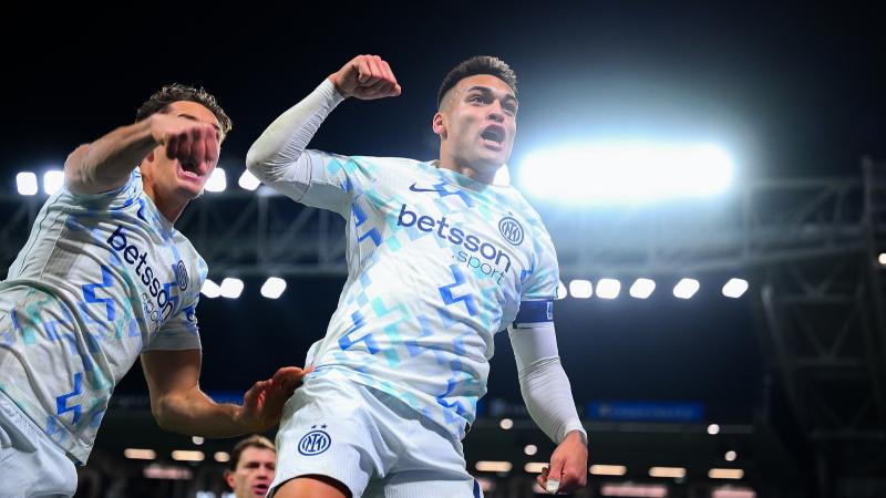 疯狂的足球：米兰门神迈尼昂的盘带合集（AC米兰门神迈尼昂盘带集锦：门将的华丽脚法）