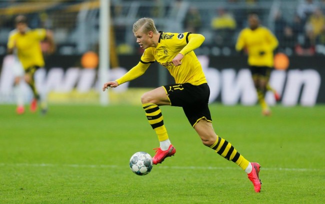 经纪人：那不勒斯今夏也有意博尼，但奥西利奥起了决定性作用（经纪人：那不勒斯夏窗同样有意博尼，奥西利奥起到关键作用）