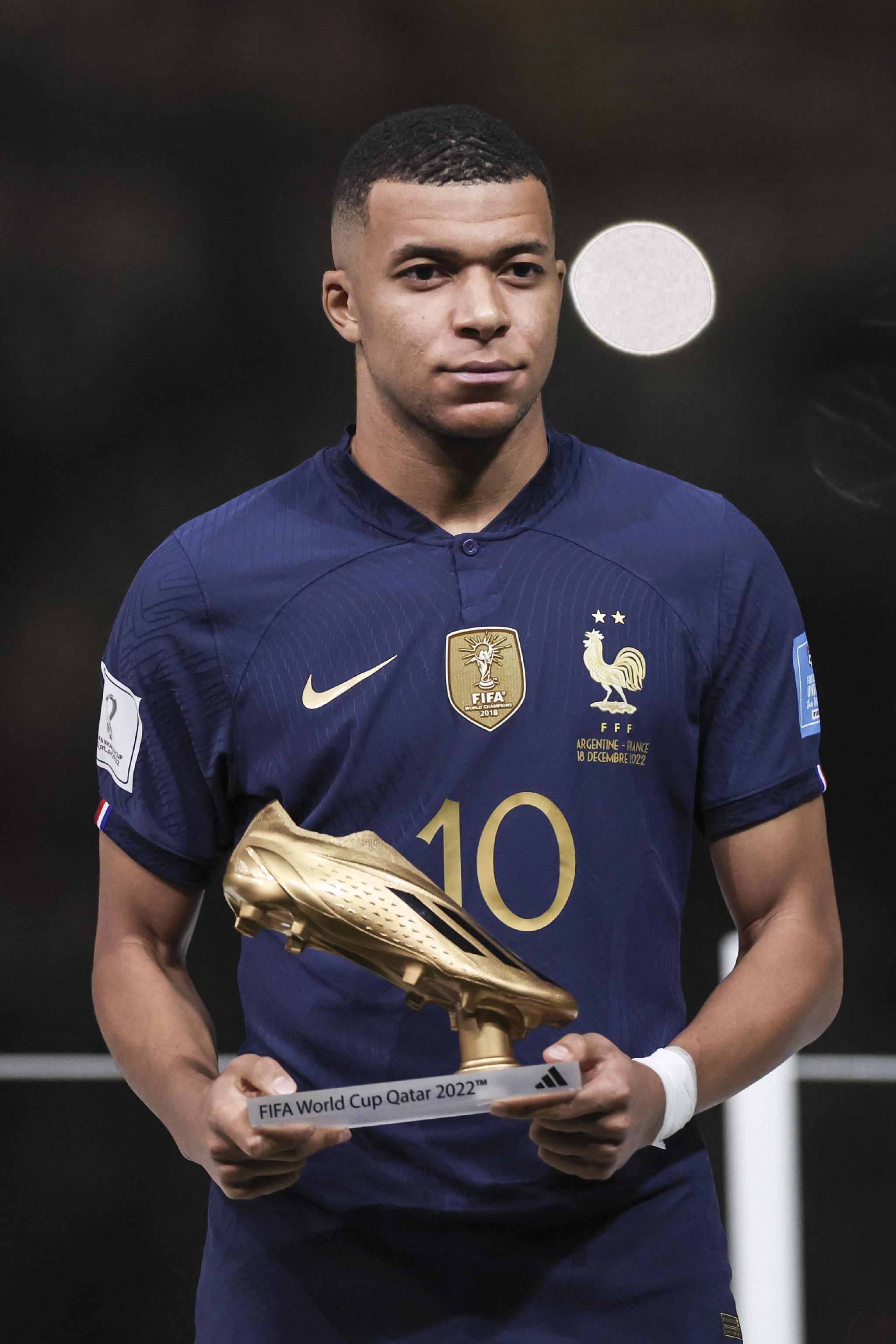 贵州冰壶运动员费学清挺进米兰冬奥会（贵州冰壶选手费学清锁定米兰冬奥会资格）